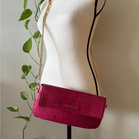 Valentino vegan patent crocodile crossbody bag with gold chain BNWOT - Picture 8 of 12